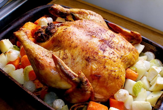 Курица в духовке - лучшие рецепты. Как правильно приготовить курицу в духовке.
