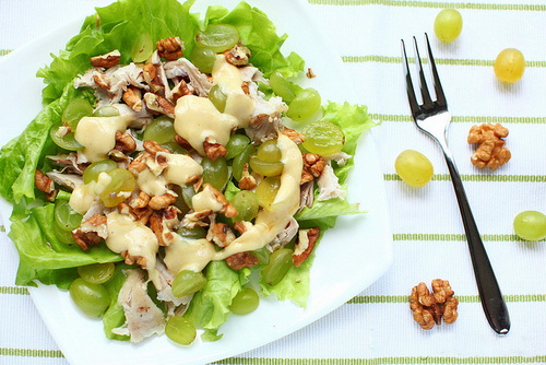 Салат с курицей и орехами - лучшие рецепты. Как правильно готовить салат Курица с орехами.