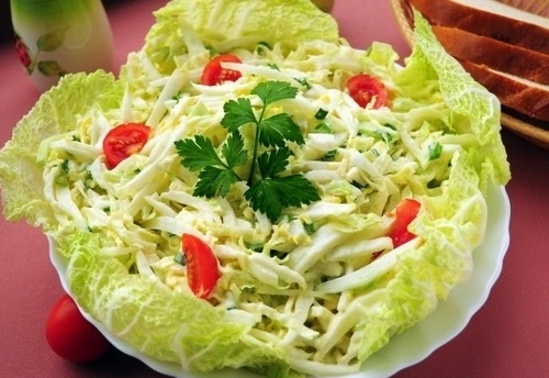 Салат из китайской капусты - лучшие рецепты. Как правильно и вкусно приготовить из китайской капусты салат.