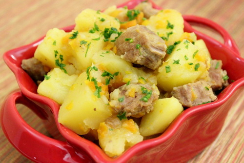 Картошка с мясом в мультиварке - лучшие рецепты. Как правильно и вкусно приготовить картофель с мясом в мультиварке.