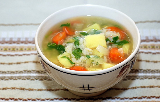 Рисовый суп с курицей: основные правила приготовления блюда. Уникальные и классические варианты рисового супа с курицей