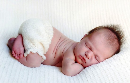 Как чистить нос новорожденному? Можно ли чистить носик новорожденному ватными палочками: как это делать правильно