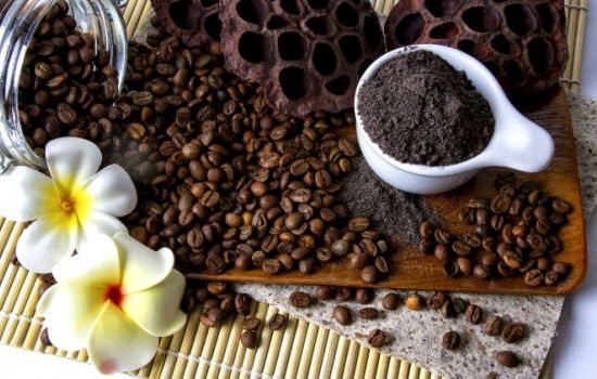 Скраб из кофейной гущи: эффективно и ароматно. Полезные свойства и преимущества скрабов из кофейной гущи