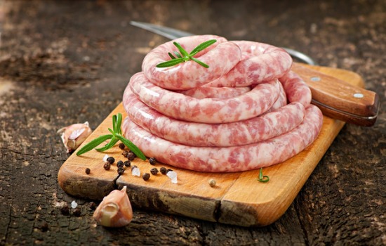 Домашняя колбаса из свинины и говядины: качество и экономия. Домашние колбасы из свинины и говядины – вкусно!