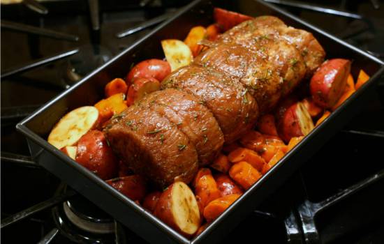 Свинина с овощами в духовке – вкусно всегда! Как приготовить свинину с овощами в духовке – простые и праздничные рецепты