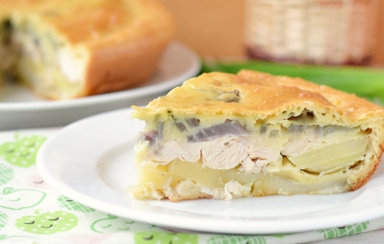 Ленивый курник – быстрый пирог. Ленивый курник на творожном тесте, сметане или кефире, с куриным филе, фаршем, сыром, картофелем