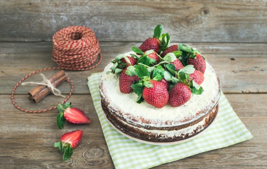 Имбирный торт – неповторимый вкус! Простые рецепты бисквитных, медовых, суфлейных и быстрых имбирных тортов