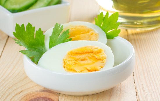Состав, вред, польза вареных яиц. Так ли вреден холестерин в вареных яйцах и как их правильно приготовить?