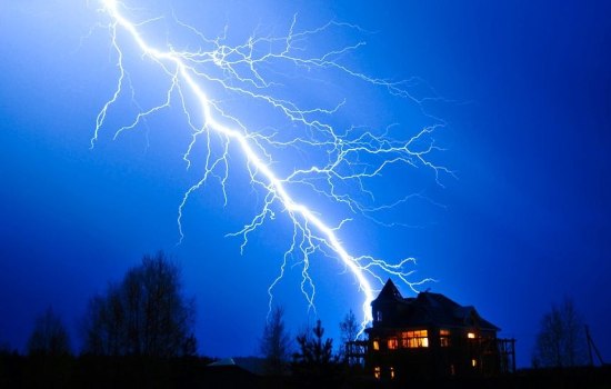 К чему снится молния, попадание молнии в дом или дерево? Основные толкования разных сонников - к чему снится молния
