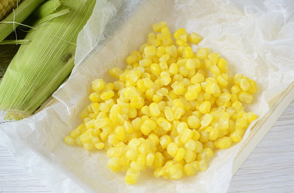 Как заморозить кукурузу в зернах