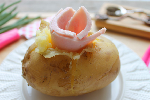 Картофель со сметанным соусом к праздничному столу