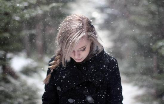 Сезонные аффективные расстройства: почему зимой грустно?