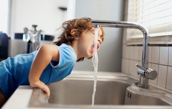 Питьевая вода предотвращает инфекции мочевыводящих путей?