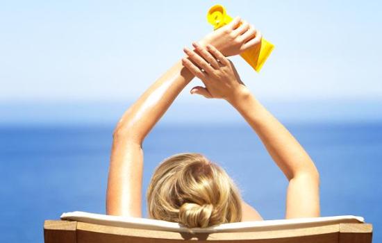Солнцезащитные кремы работают только при правильном применении: каких правил нужно придерживаться?