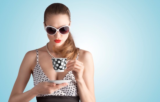 Солнцезащитные очки и кофе: что может помочь при головных болях?