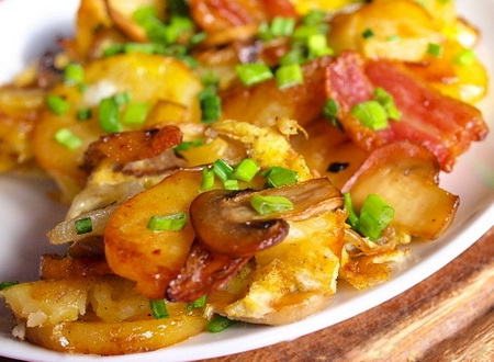 Картошка с грибами - лучшие рецепты. Как правильно и вкусно приготовить картофель с грибами.