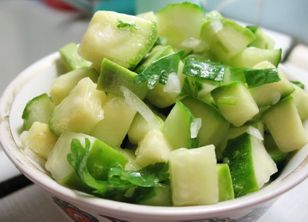 Салат из кабачков - лучшие рецепты. Как правильно и вкусно приготовить салат из кабачков.