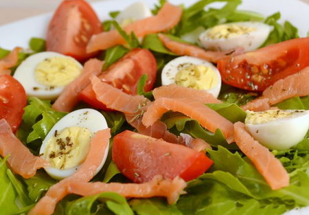 Салаты из яиц - лучшие рецепты. Как правильно и вкусно приготовить салат из яиц.