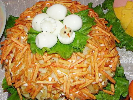 Салат гнездо глухаря - лучшие рецепты. Как правильно и вкусно приготовить салат гнездо.