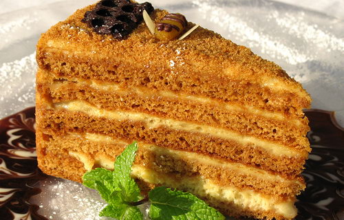 Медовый торт - лучшие рецепты. Как правильно и вкусно приготовить медовый торт.
