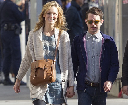 Элайджа Вуд и Керри Бише замечены на романтической прогулке в Мадриде
