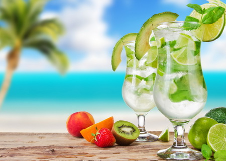 Диетологи определили самые полезные летние напитки