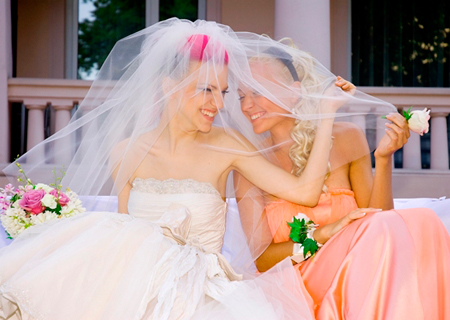 Подружка невесты: как подобрать платье