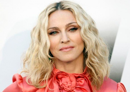 Мадонна открывает школу фламенко