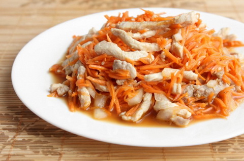 Салат корейский с курицей - лучшие рецепты. Как правильно и вкусно приготовить салат с курицей и корейской морковкой.