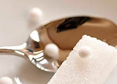 Ученые: сахарозаменители не помогают сбросить вес и могут серьезно навредить здоровью