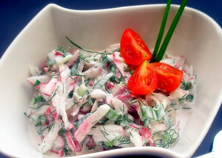 Салат из редиса - лучшие рецепты. Как правильно и вкусно приготовить салат из редиски.