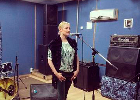 Анастасия Волочкова берет уроки вокала