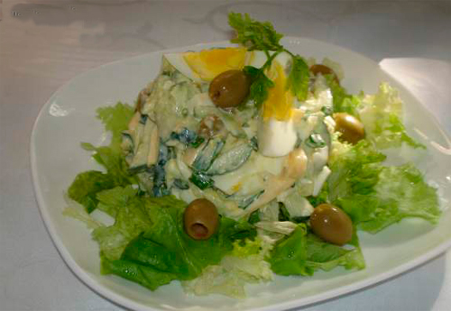 Салат с огурцом и яйцом - пять лучших рецептов. Как правильно и вкусно приготовить салат с огурцом и яйцом.