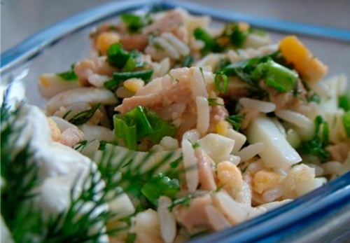 Салат из трески - проверенные кулинарные рецепты. Как правильно приготовить салат из трески.