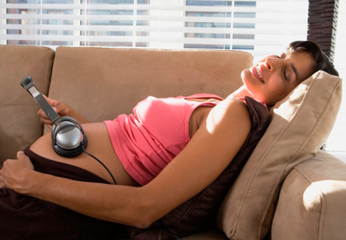 Ученые установили, насколько сильно музыка влияет на беременных