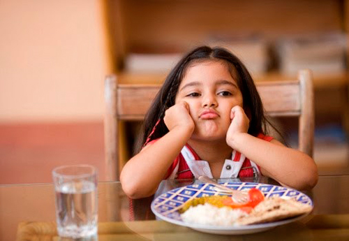Что делать, если ребенок отказывается есть?