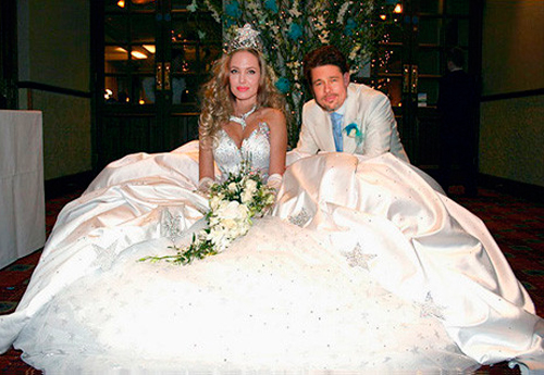 Анджелина Джоли и Брэд Питт поженились