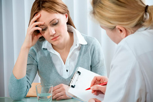 Психологи: отсутствие контакта между врачом и пациентом может усугубить заболевание