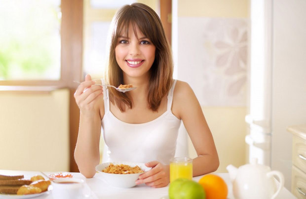 Идеальный завтрак для женщины: полезный питательный и диетический одновременно