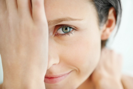 Морщины вокруг глаз: как эффективно бороться с ними в любом возрасте