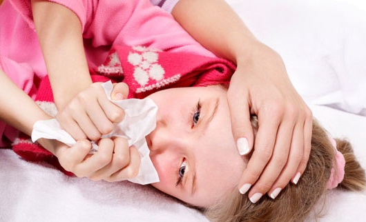 Влажный (мокрый) кашель у ребенка - определяем причину и чем его лечить