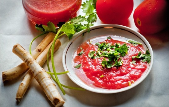 Хрен с помидорами и чесноком – вкусная хренотень! Как приготовить приправу из хрена с помидорами и чесноком разными способами