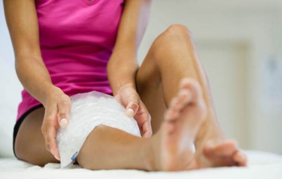 Если болит колено, надо сразу хромать ко врачу? Лечение коленных суставов народными средствами: что пить, что есть, с чем сделать компресс