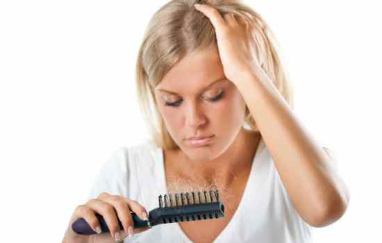 Народные средства от выпадения волос у женщин: это помогает! Рецепты народных средств от выпадения волос у женщин