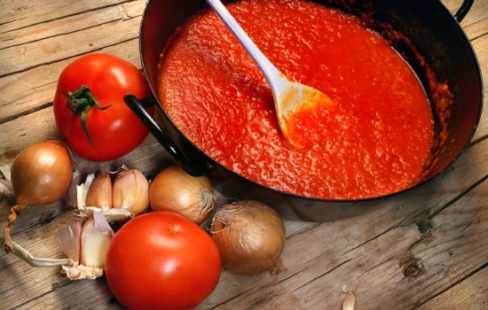 Соусы из помидоров на зиму: от грузинского кетчупа до крымской аджики. Заготавливаем домашние соусы из помидоров на зиму
