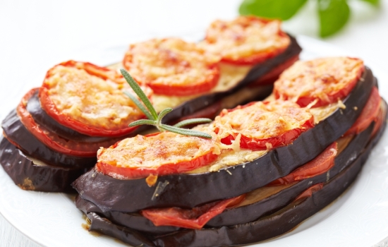 Баклажаны, запеченные в духовке с сыром и помидорами – стильно! Рецепты баклажанов, запеченных в духовке с сыром и помидорами