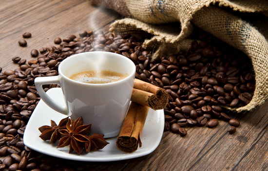 Кофе: какова его калорийность, чего от него больше - пользы или вреда? Состав, калорийность и свойства кофе: полезные и вредные