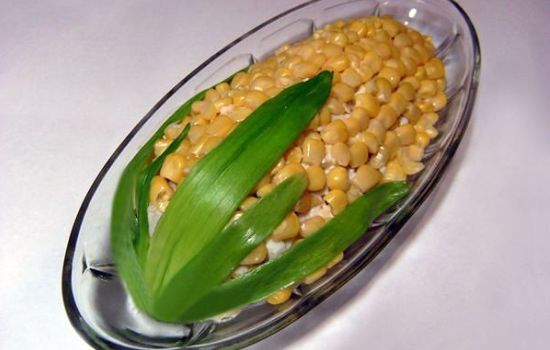 Салат с кукурузой и колбасой – сочетание привычного с красивым. Рецепты простых и интересных салатов с кукурузой и колбасой
