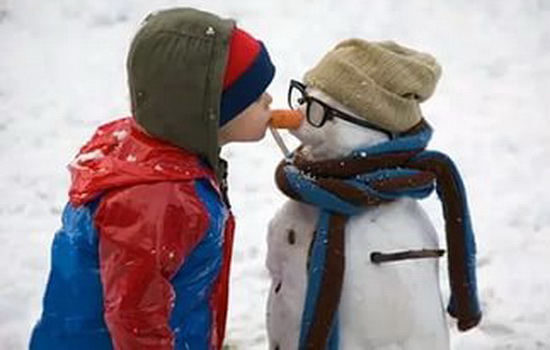 Снеговик - это звучит гордо! Подборка необычных, смешных и креативных снеговиков: ловим позитив, пока не растаяли
