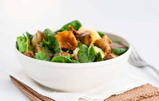 Салаты с маринованными грибами – просто объеденье! 10 вкуснейших салатов с маринованными грибами и овощами, мясом, сыром, консервами